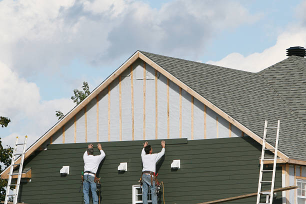 Professional Siding Installation technician working in Georgetown, CO